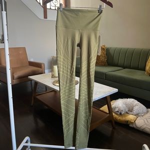 Lululemon Mapped Out High-Rise Tight 28"